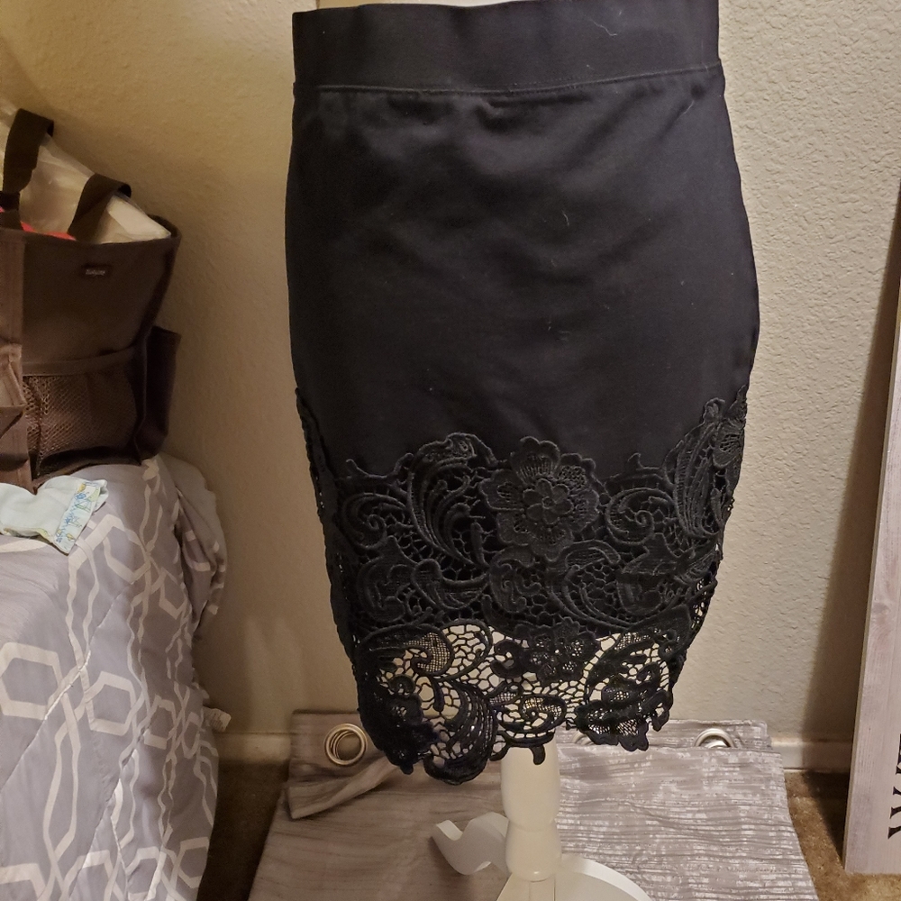 Fitted skirt